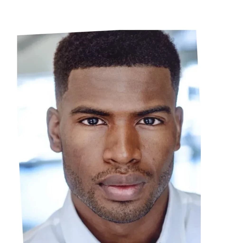 Foto de frente de Broderick Hunter