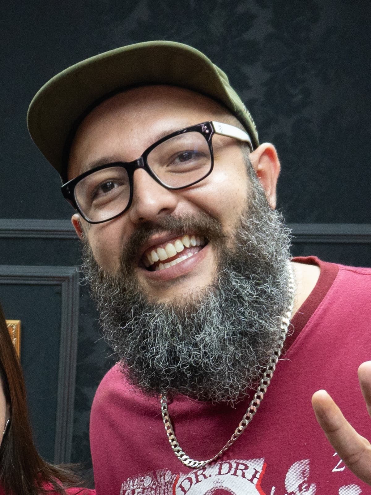 Foto de frente de Cauê Moura