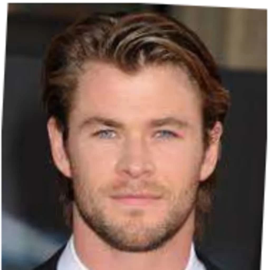 Foto de frente de Chris Hemsworth