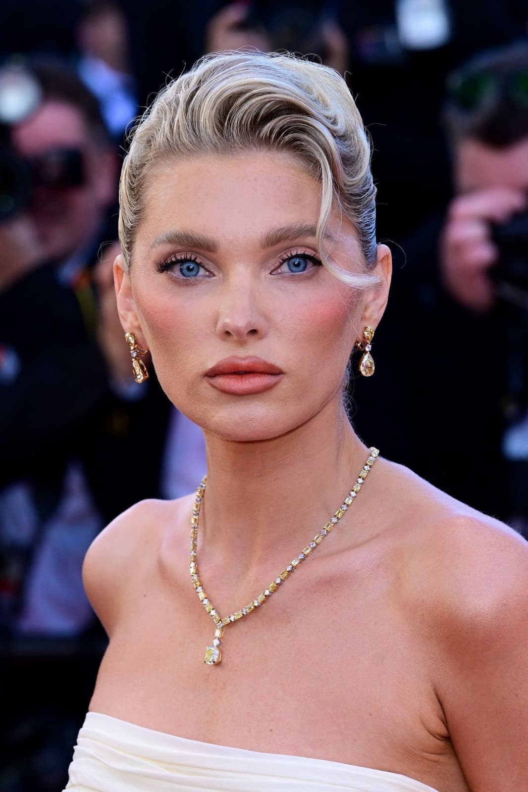 Foto de frente de Elsa Hosk
