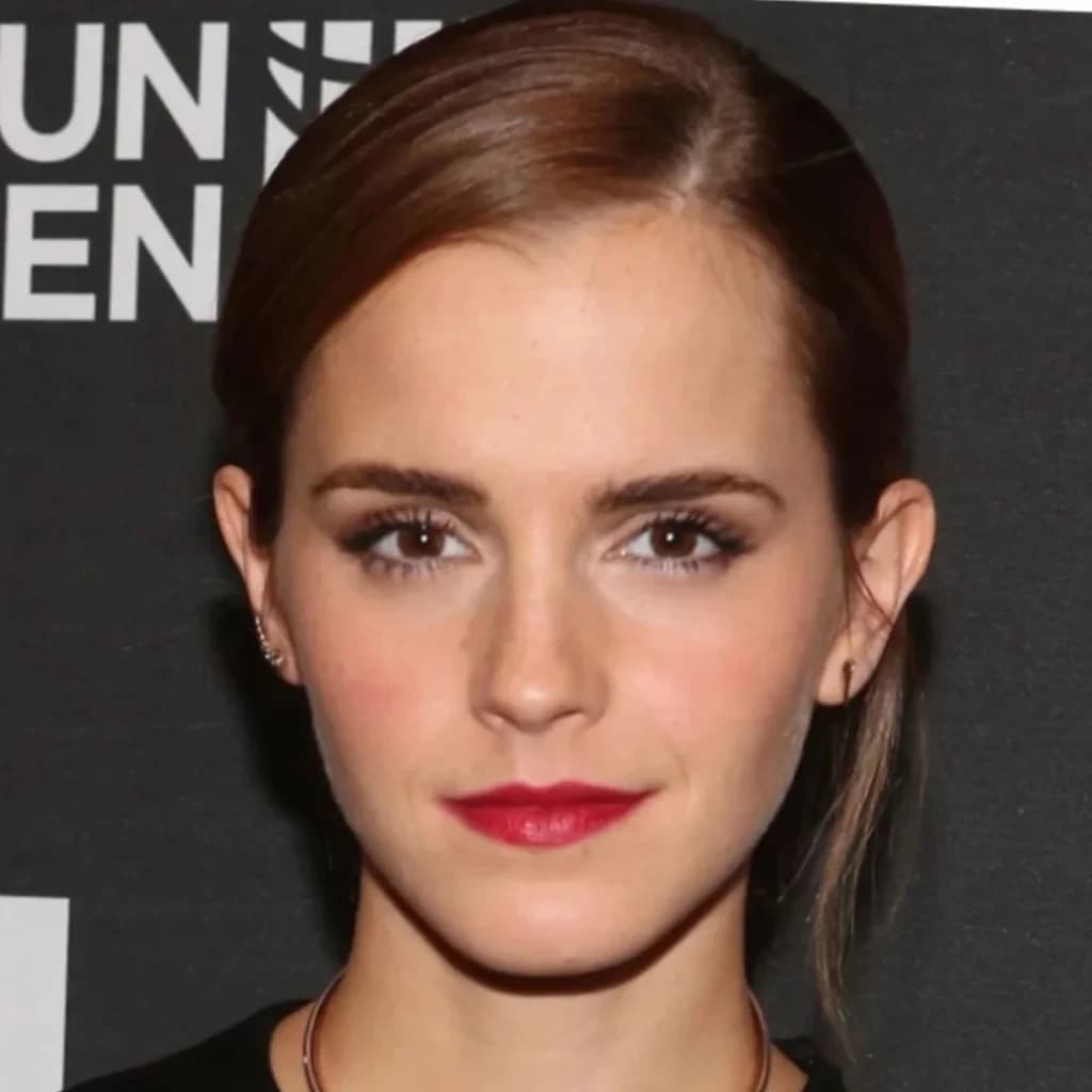 Foto de frente de Emma Watson