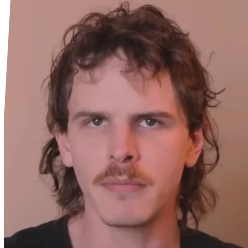 Foto de frente de iDubbbz