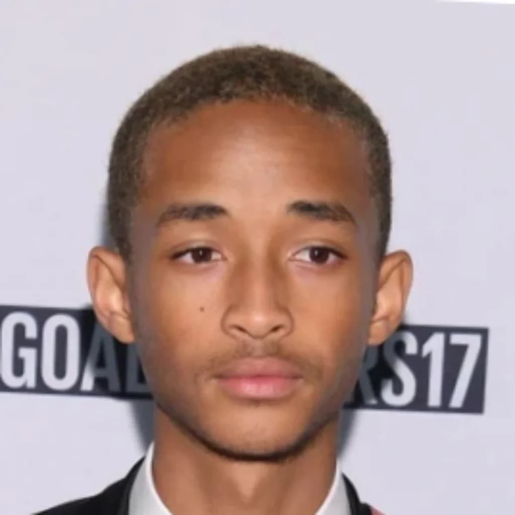 Foto de frente de Jaden Smith