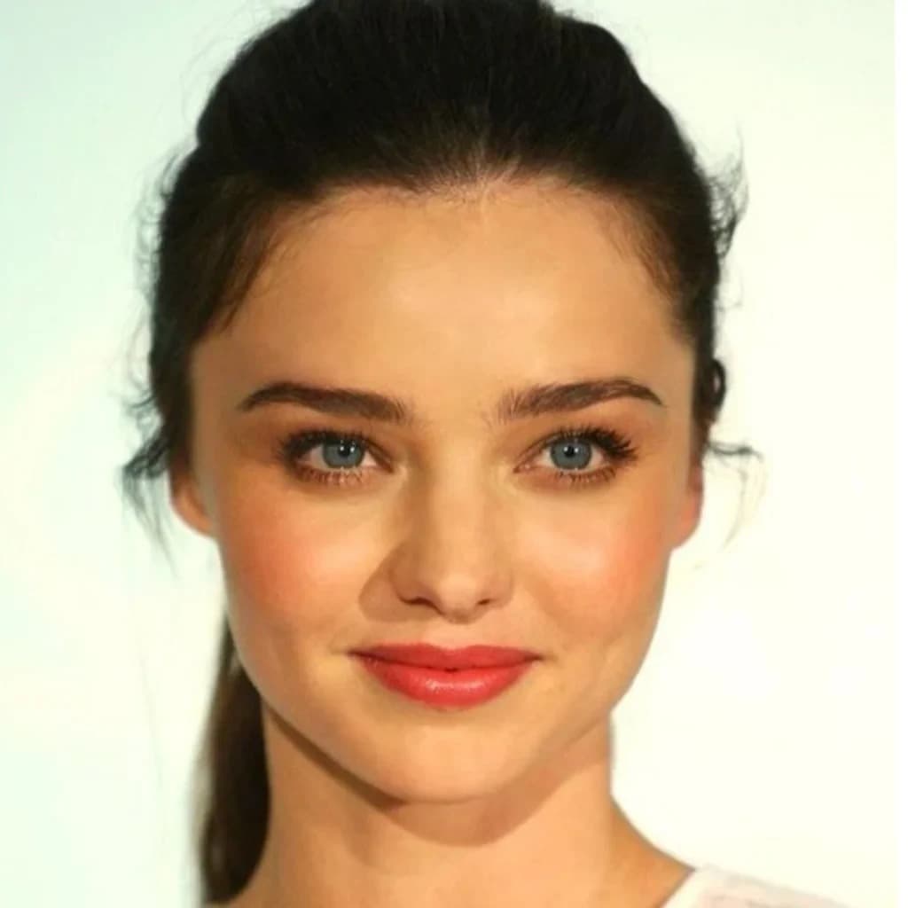 Foto de frente de Miranda Kerr