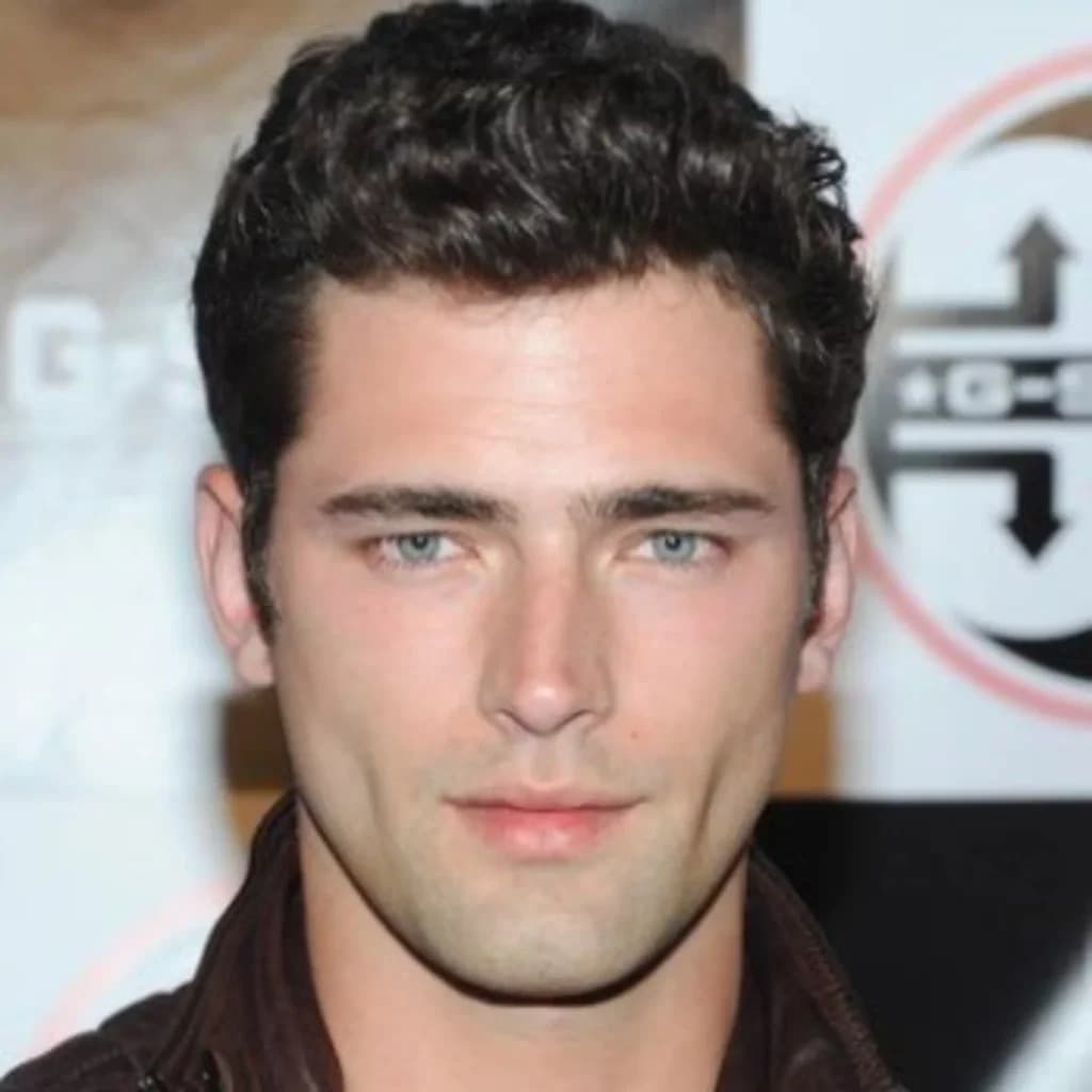 Foto de frente de Sean O'Pry