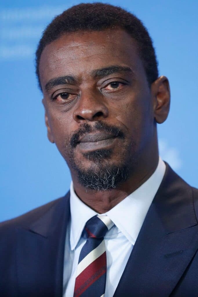 Foto de frente de Seu Jorge