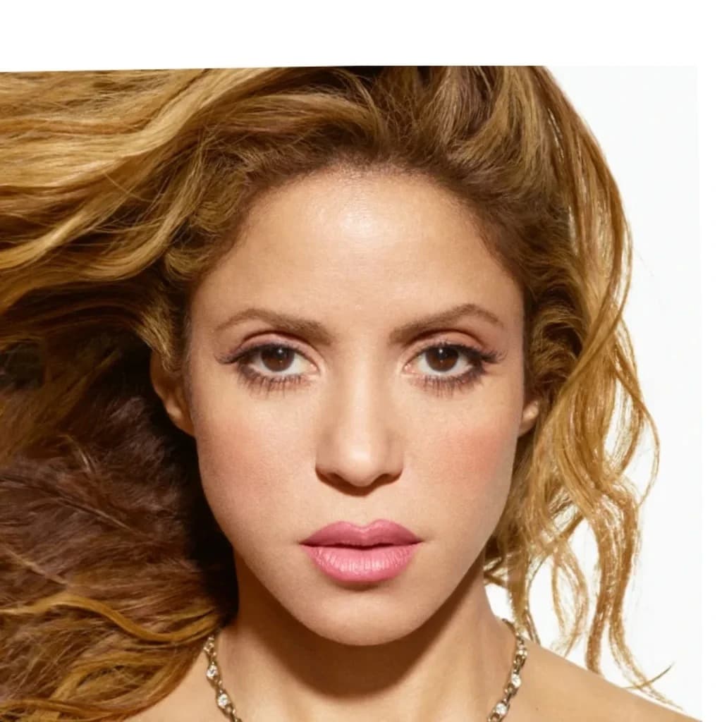 Foto de frente de Shakira