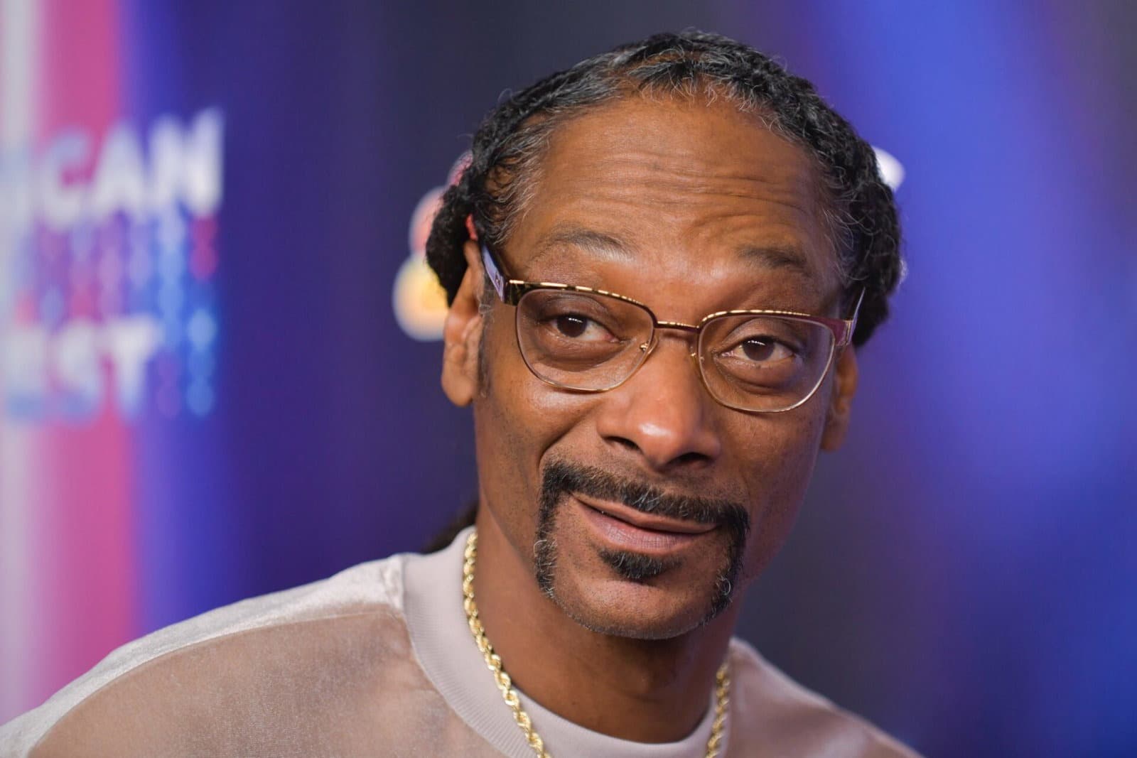 Foto de frente de Snoop Dogg