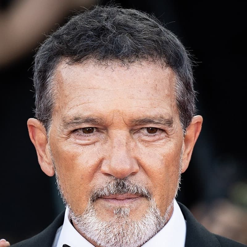 Foto de frente de Antonio Banderas