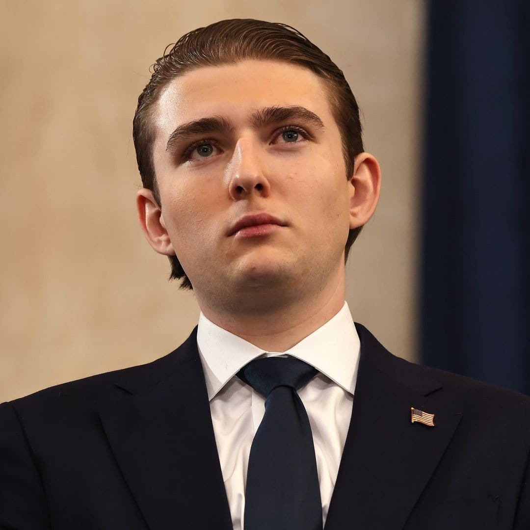Foto de frente de Barron Trump