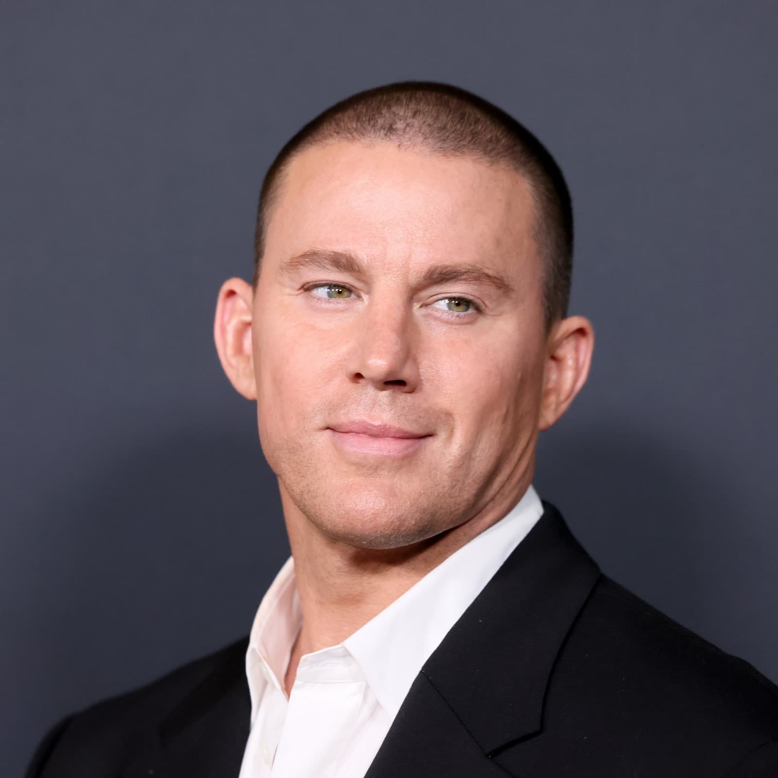 Foto de frente de Channing Tatum