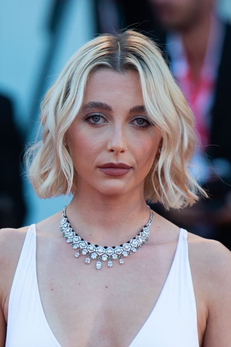 Foto de frente de Emma Chamberlain