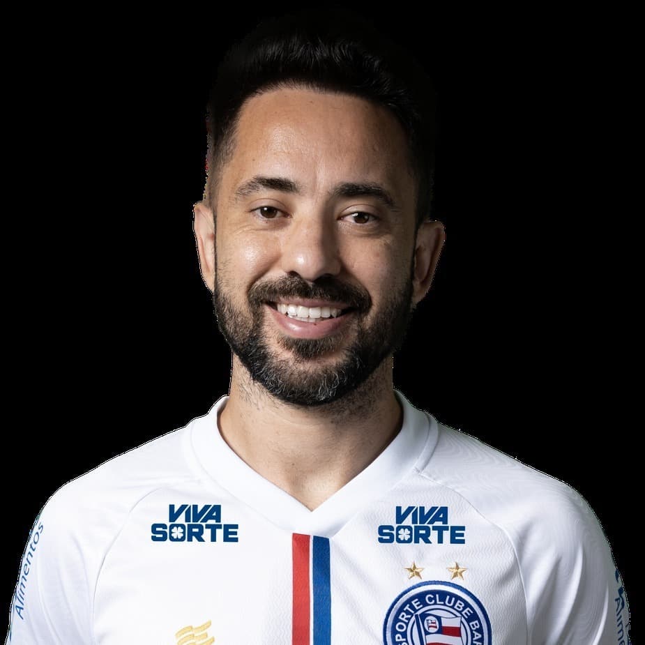 Foto de frente de Everton Ribeiro