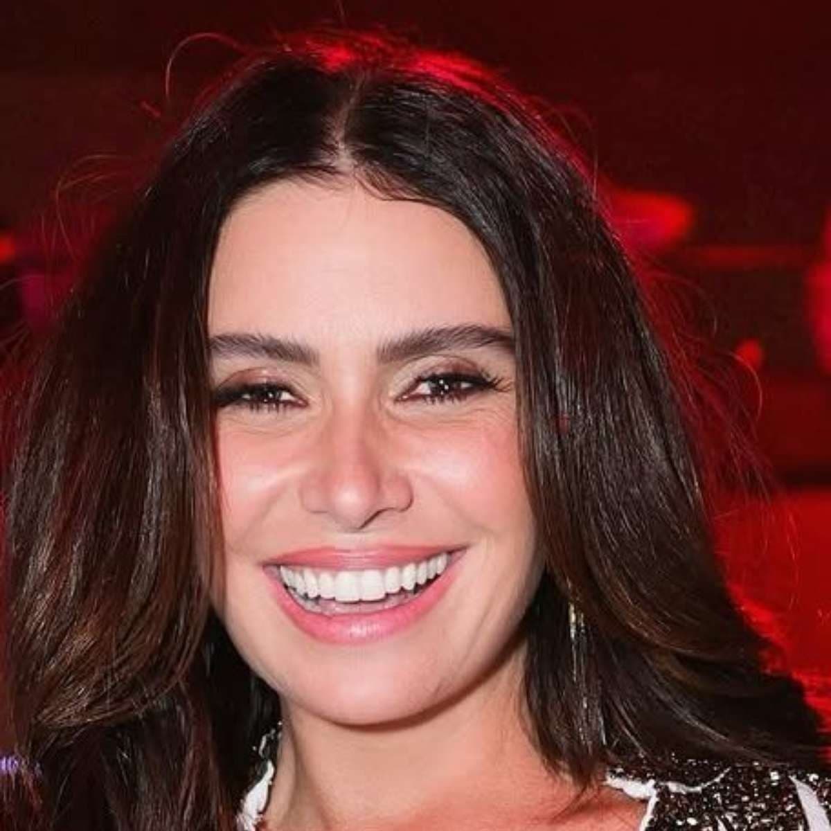 Foto de frente de Giovanna Antonelli