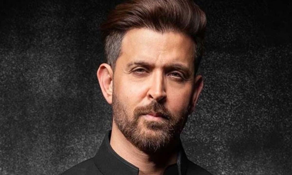 Foto de frente de Hrithik Roshan