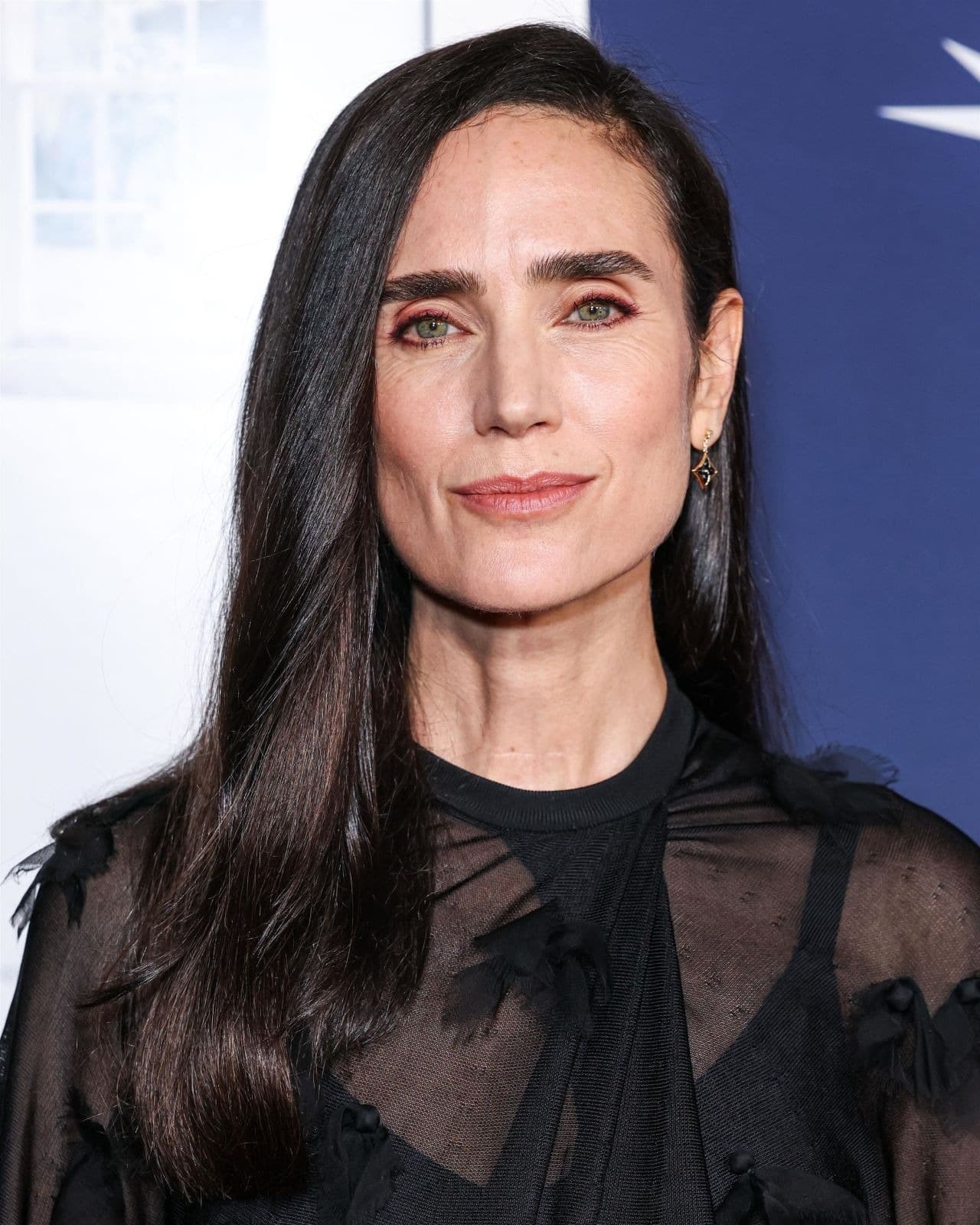 Foto de frente de Jennifer Connelly