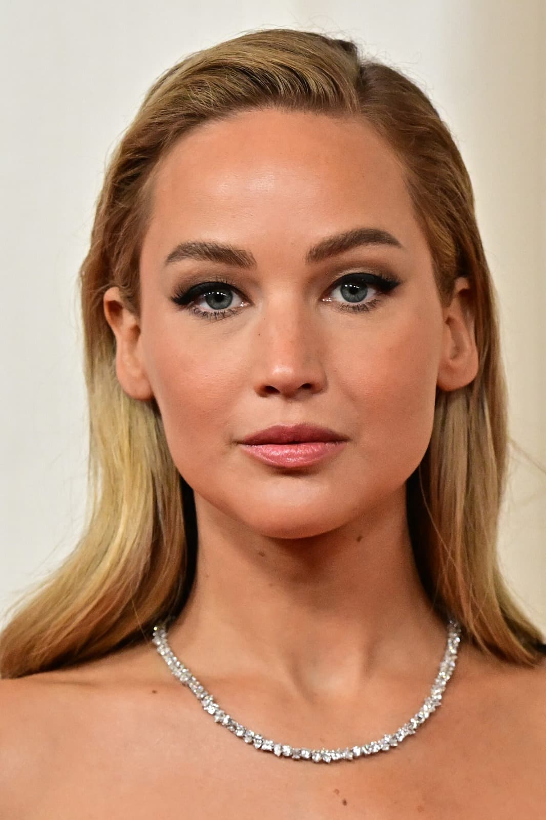 Foto de frente de Jennifer Lawrence