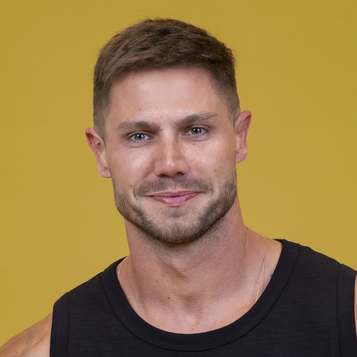 Foto de frente de Jonas Sulzbach
