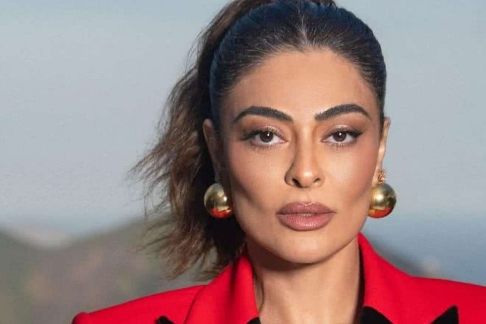 Foto de frente de Juliana Paes