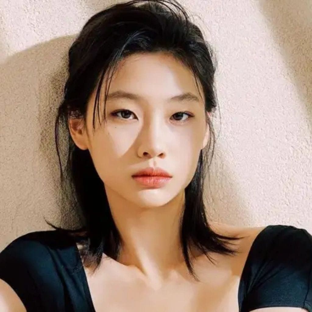 Foto de frente de Jung Ho-yeon