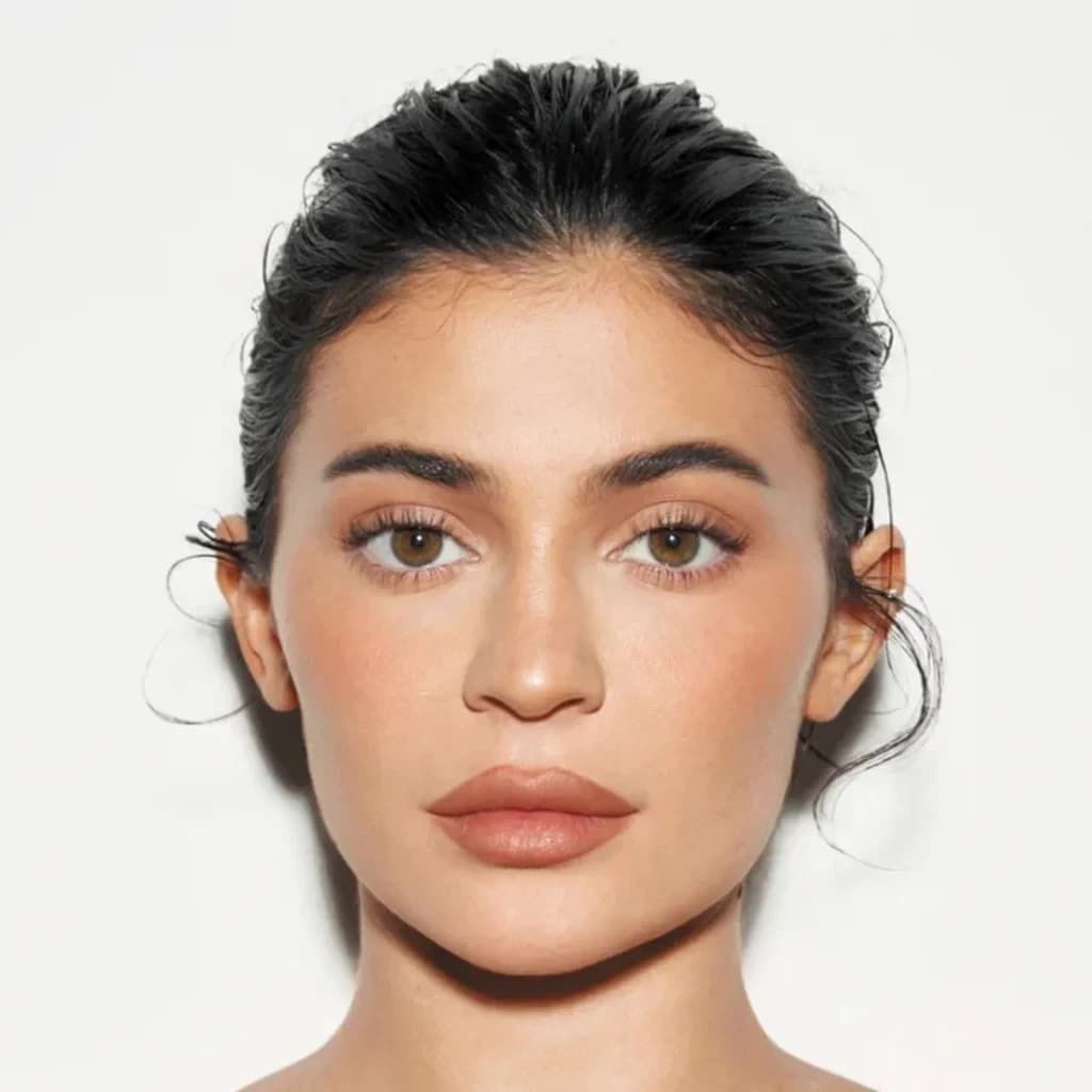 Foto de frente de Kylie Jenner