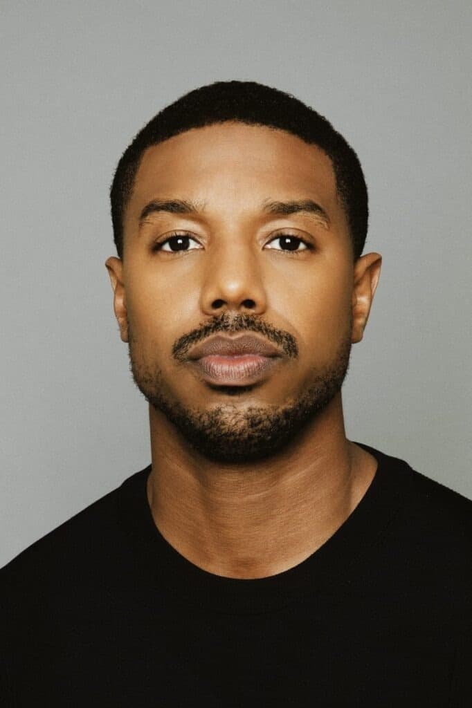 Foto de frente de Michael B Jordan
