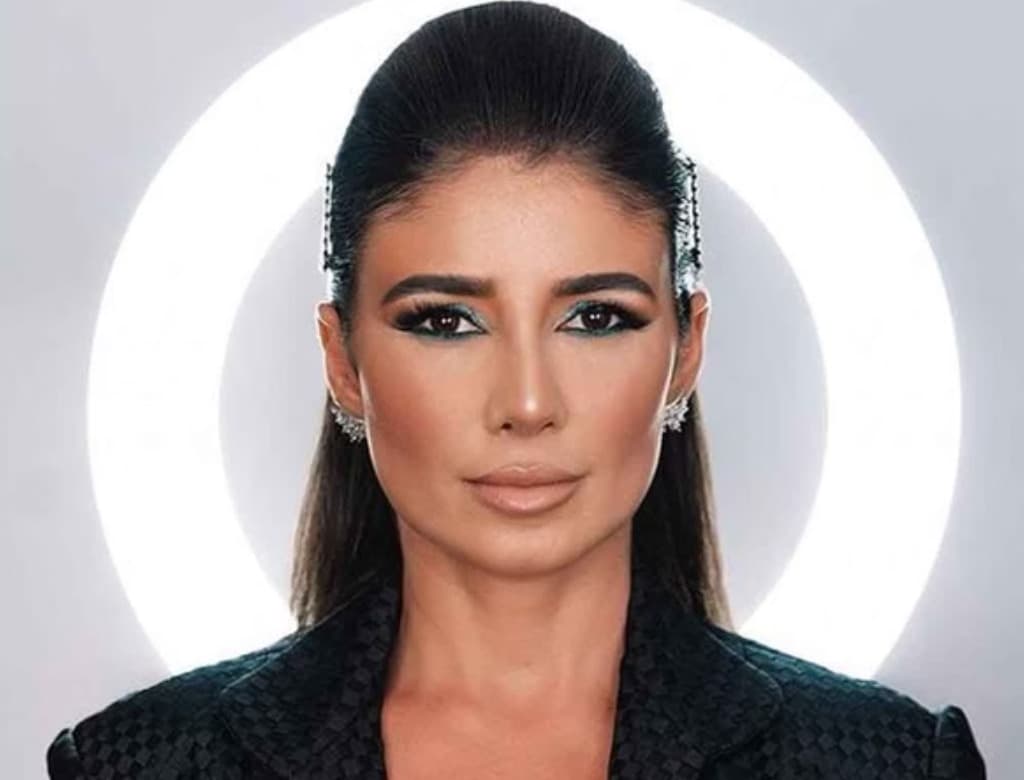Foto de frente de Paula Fernandes