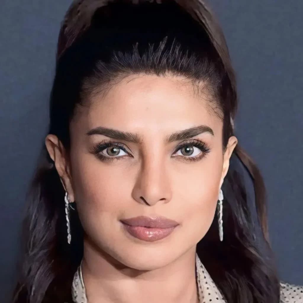 Foto de frente de Priyanka Chopra